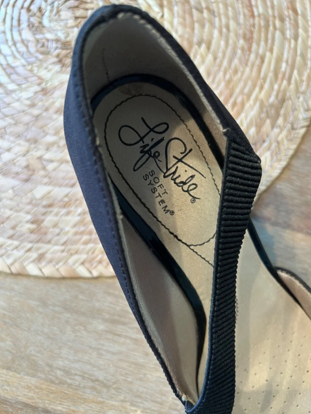LIFESTRIDE WEDGE BLACK SHOE WITH SOFT SYSTEM INSOLE - SIZE 7.5